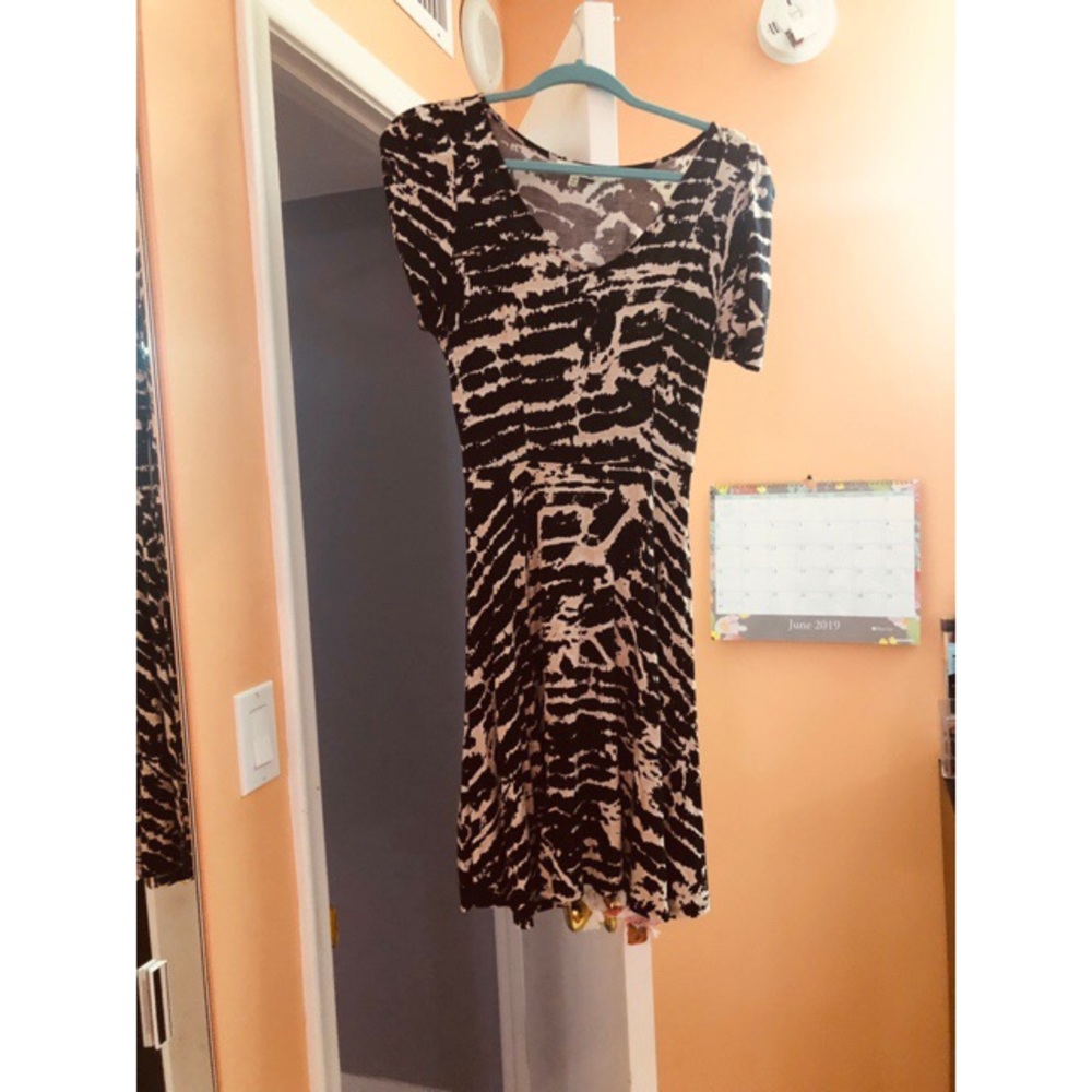 Monteau Dress. Size Small